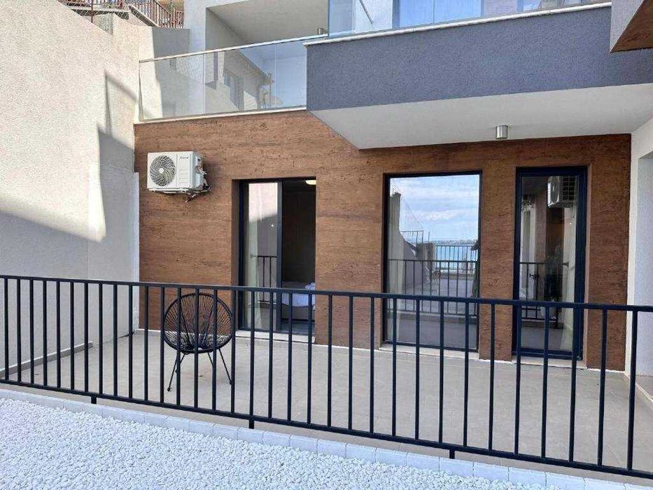 Продава се Двустаен апартамент в Созопол - 58 кв.м за 2500 €/кв.м - Снимка #2