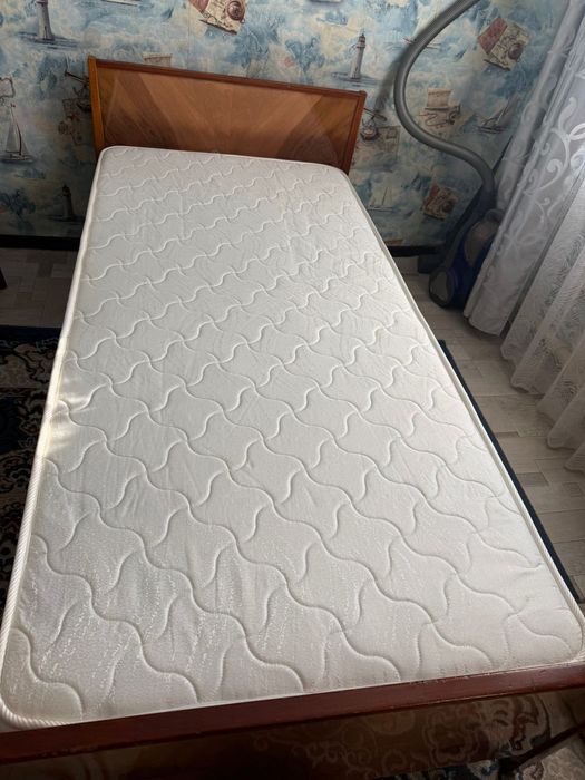 Продам односпальную кровать