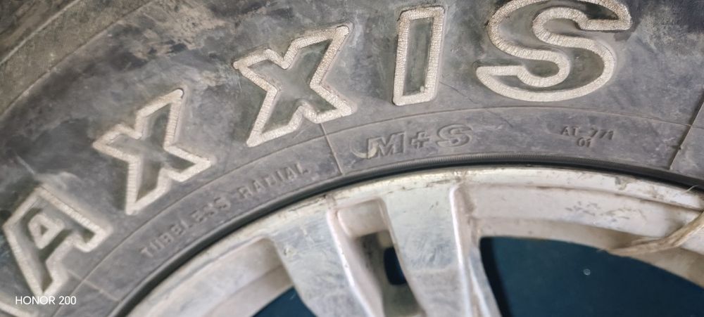 Maxxis Bravo At 771 265/70/16