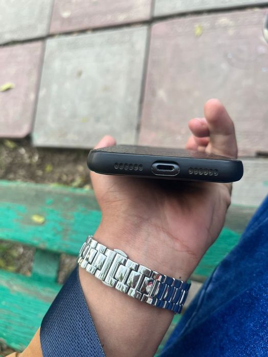 Айфон 11 қара түсте 64 помять