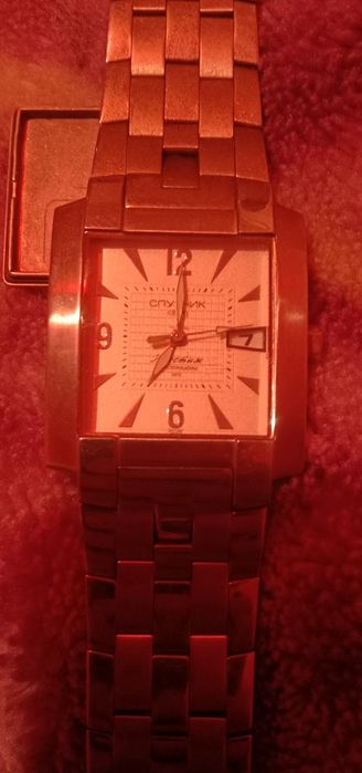 Продам часы наручные