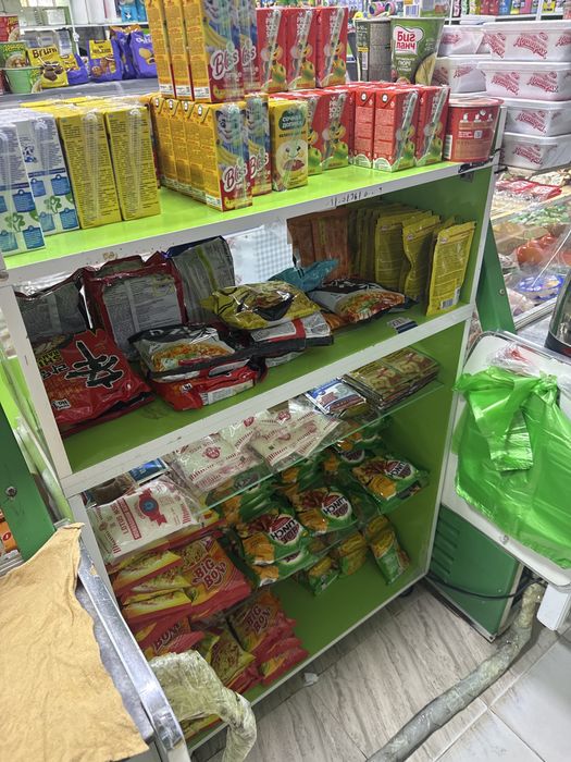 Vitrina polka tezda sotiladi ideal holati