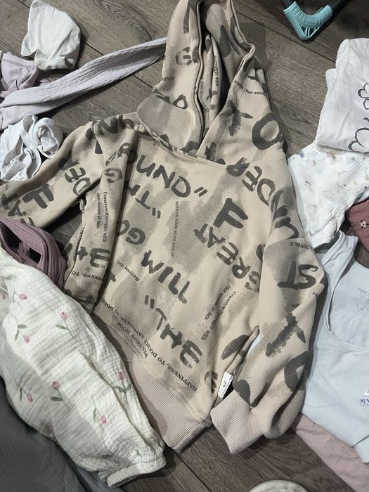 Пакет детских вещей и обувь на девочку