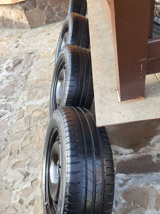 1 set jante otel 15 cu cauciucuri vara Michelin 195 65 15 Energy