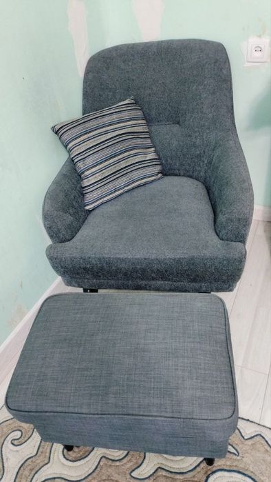 Пуфик с креслом.