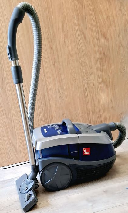 Продаётся моющий пылесос Zelmer