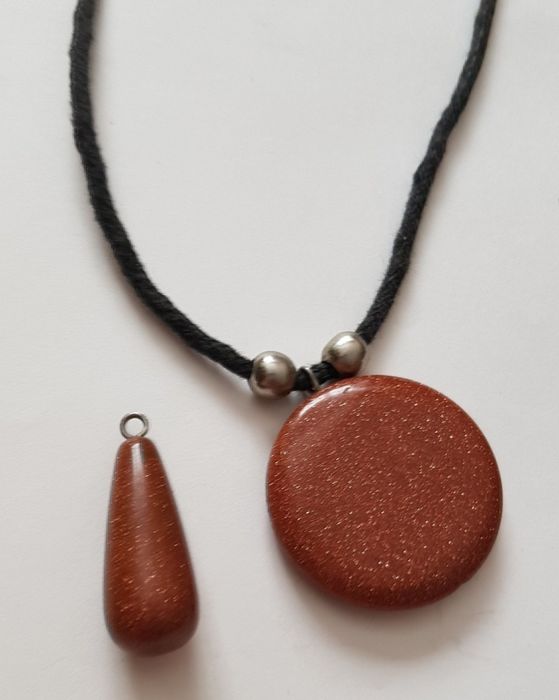 Украшения из авантюрина