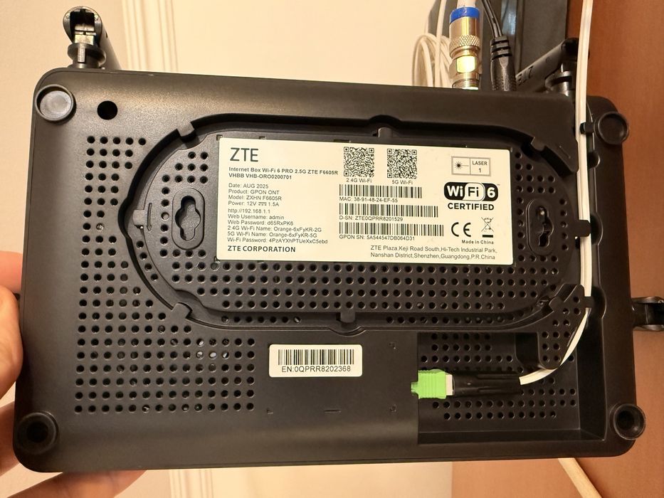 Router Wireless D-Link Dir-1960 EXO Dual-Band, AC Wave 2, MUMIMO