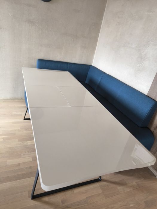 Разтегателна трапезна маса