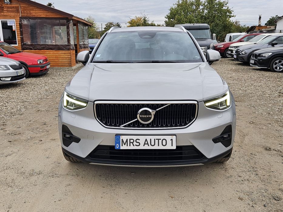 VOLVO XC40 2023 — imagine 2