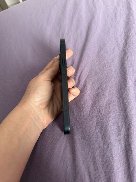 Vand iphone 13 in stare  buna