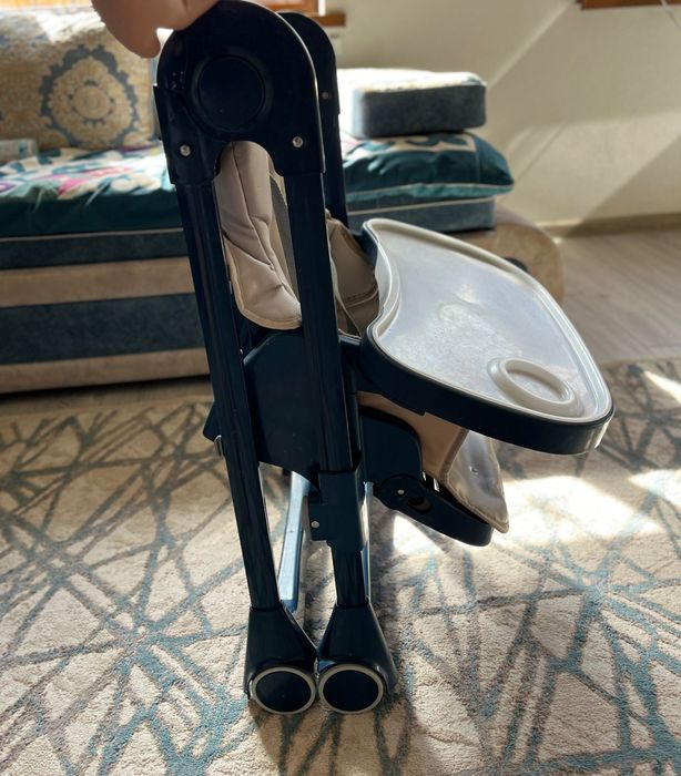 Детское кресло..