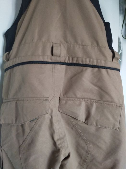 Volcom Vernon ins JR и Volcom Barkley bib  9-11 yo
