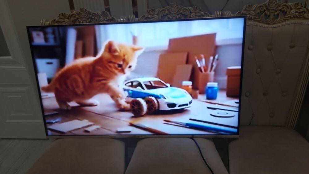 LG смарт ТВ 47×130