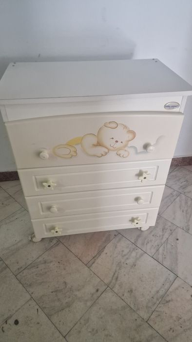 Set comodă si șifonier