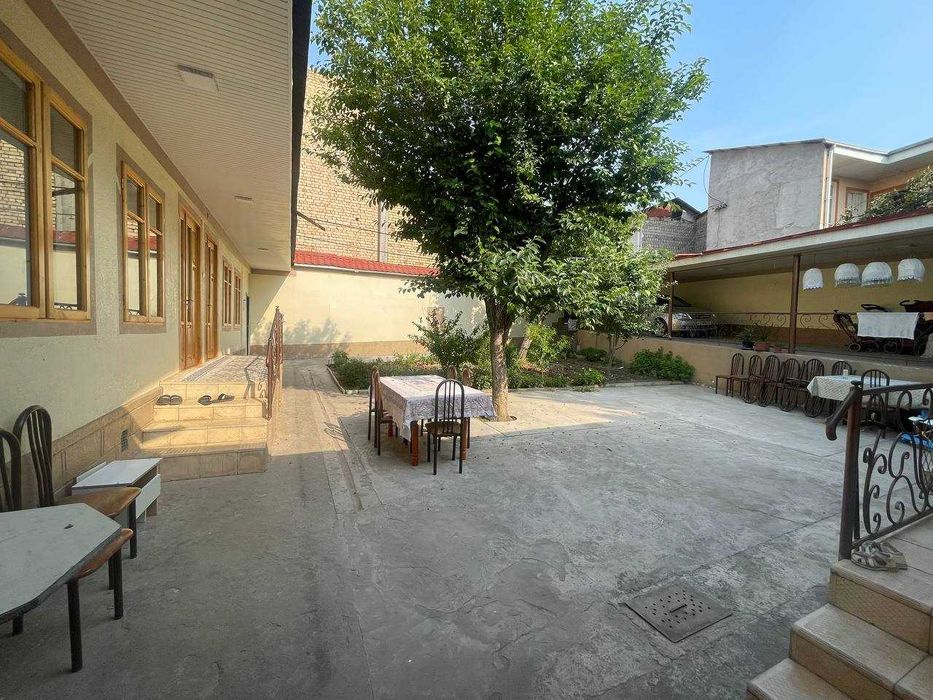 Уй сотилади Яккасарой Б.Хилолий 3-тор 80-уй