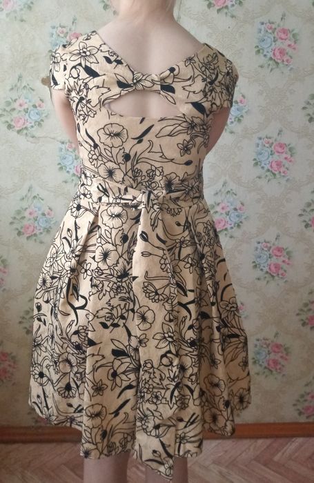 Продам платья на девочку