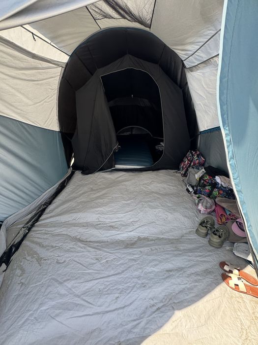 Cort  Dechatlon Quechua Arpenaz 4.1 Fresh & Black - 4 persoane