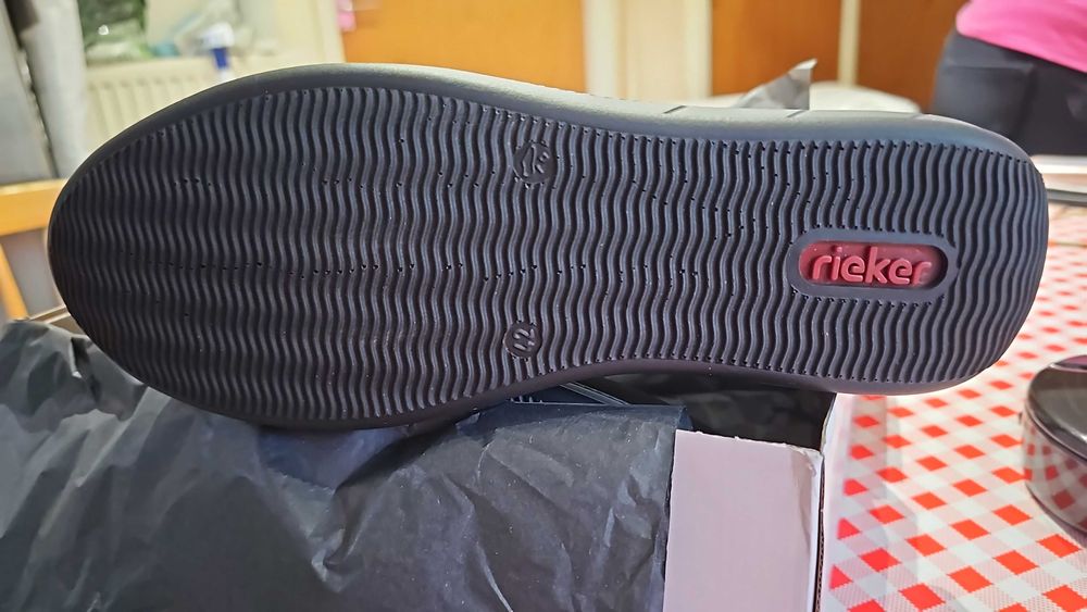 Pantofi antistres din piele naturala RIEKER.