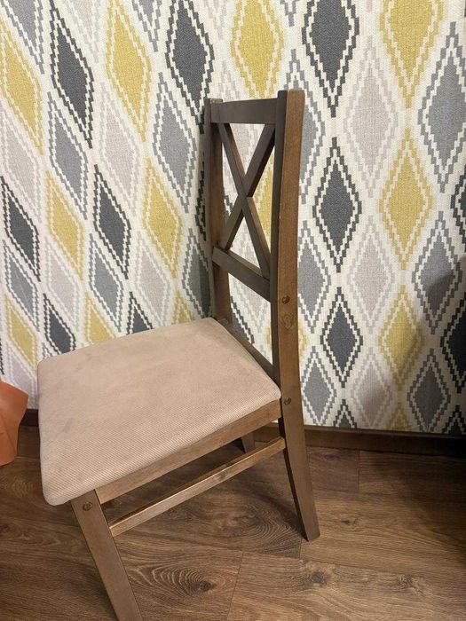 4 Стула, деревянные для обеденного стола