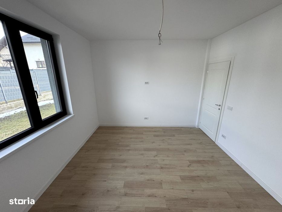 Miroslava centru! 540 mp teren! Family Market! Casa 4 camere 2 bai!