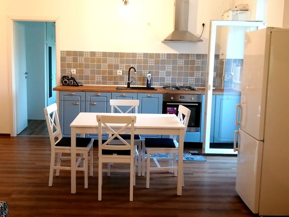 Dau in chirie ap 2 cam cu parcare str Valea Garbaului