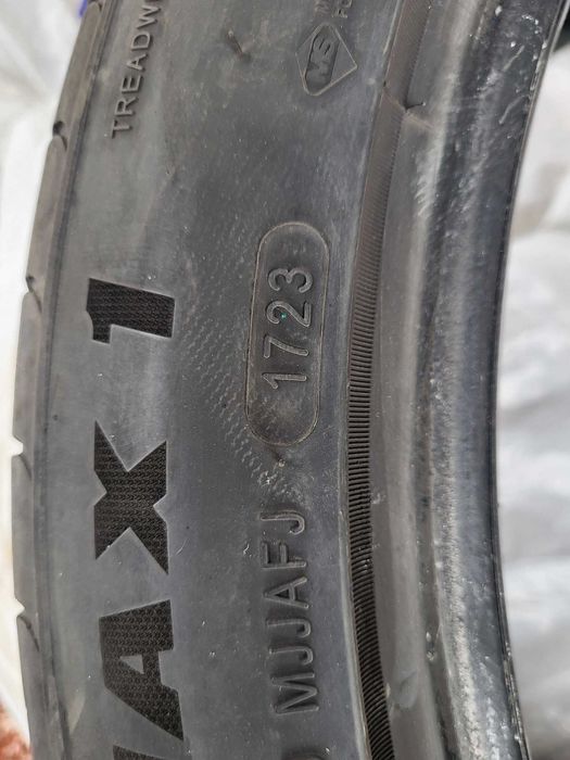 Продавам летни гуми 235 45 19