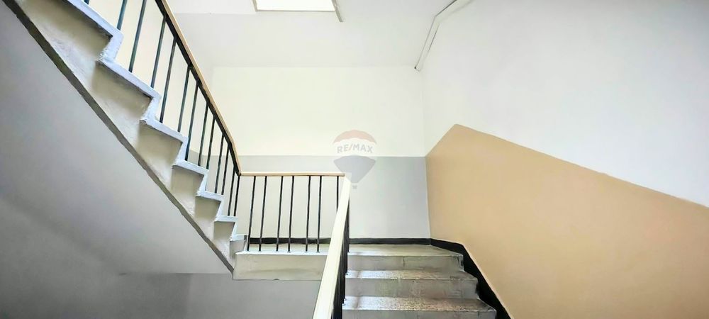 Продава се Двустаен апартамент в Варна, ЖП Гара - 70 кв.м за 2629 €/кв.м - Снимка #12