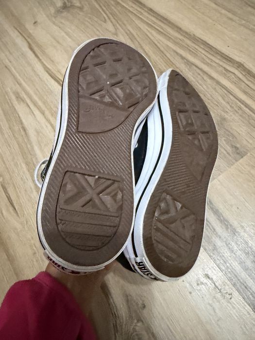 Оригинални черни класически кецове Converse ! 37 н