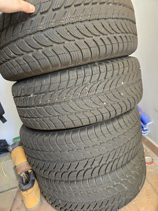 Vând roți Mazda 6     205 55 R16