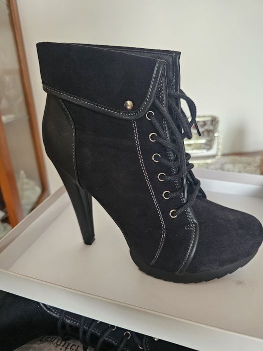 Botine mărimea 38