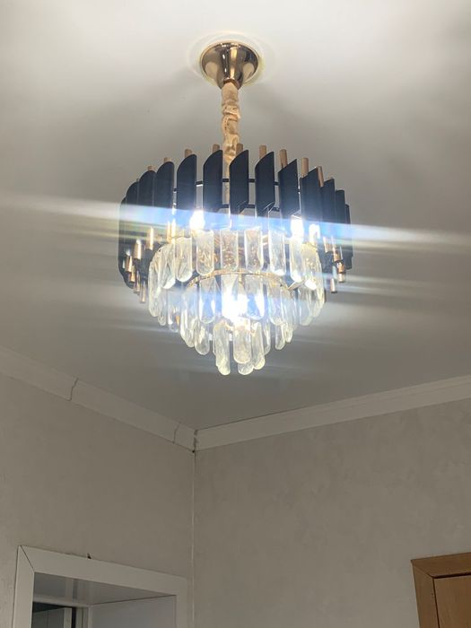 Продается люстра