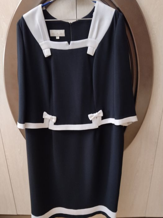 Продам платье производство Польша 50 раз.