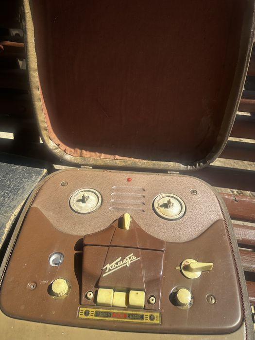 Магнетофон руски