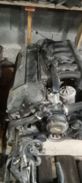 авто разбор Мерседес 210 Мерседес 124.