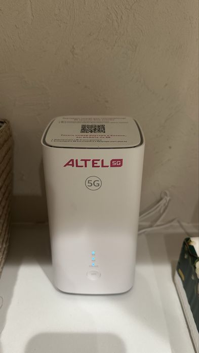 Продам роутер Altel