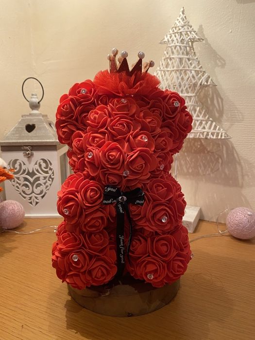 Ursuleti din trandafiri de spuma si aranjamente din flori de sapun