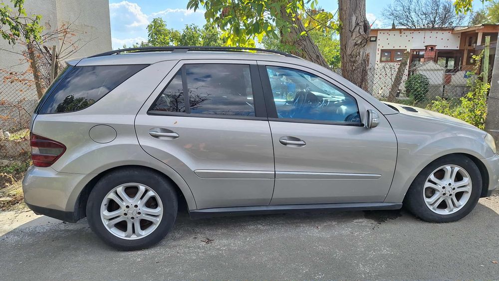 Продавам Джип Mercedes ML 320