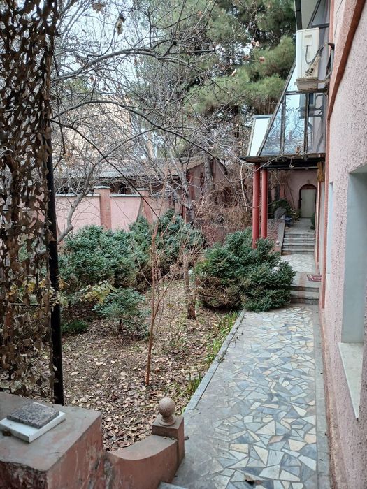 ПРОДАЁТСЯ Дом м. Пушкина ремонт, место подходит под Гостиницу!