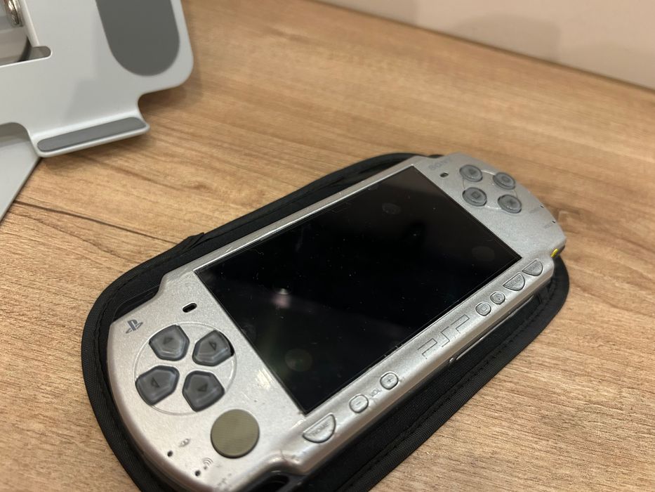 Sony PSP 2000 Modat + Jocuri