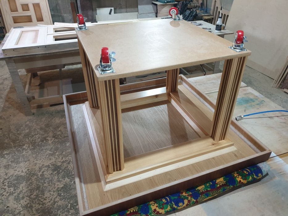 Столик, Ручная Работа. 1 экземпляр в Мире