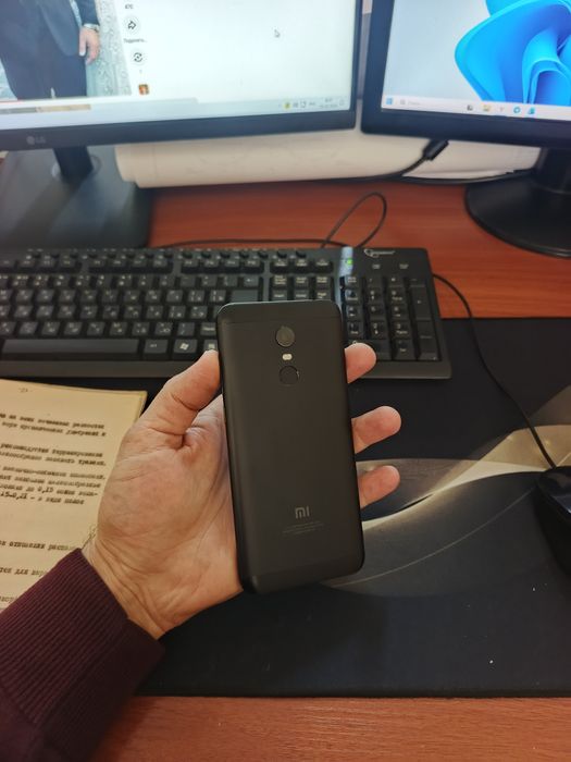 Redmi 5plus 32gb[2022]ideal iwlawi zur aybi yuq tozza telefon yangiday