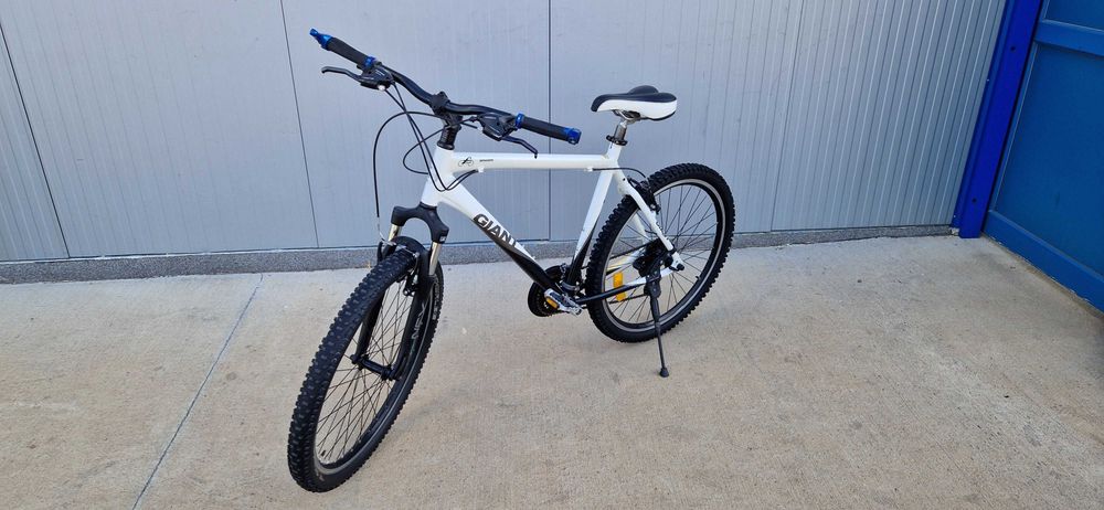 Алуминиев велосипед Giant колело 26"