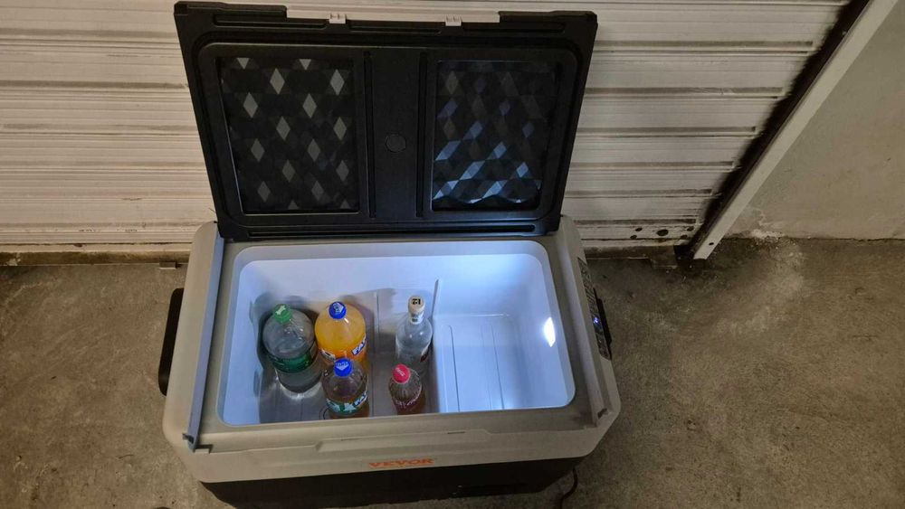 Мобилен компресорен хладилник 55 литра 12/220V за кемпер и къмпинг