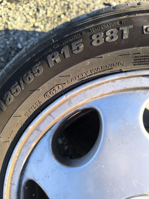 Летни гуми 185/65/R15.