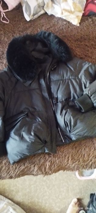 Продам женские куртки