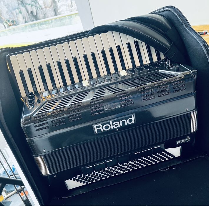 Roland Fr7x  stare impecabila