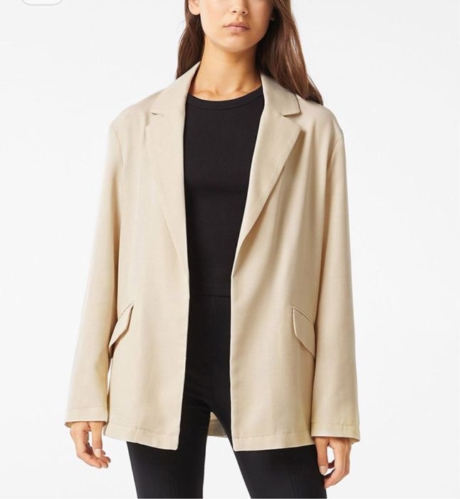 Блейзър Bershka нов