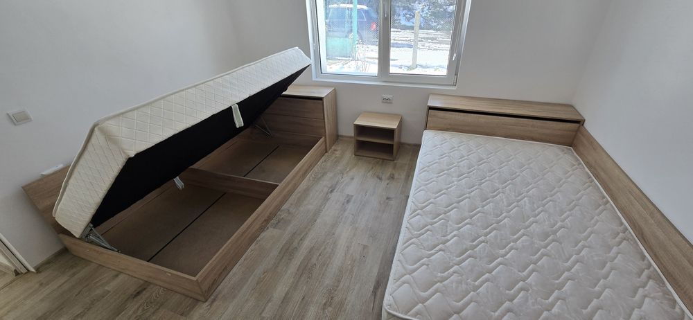 2 броя НОВИ спални с ракла и размери 120/190