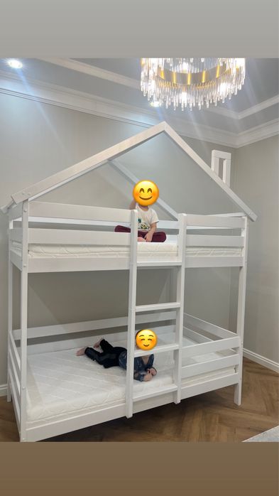 Двухъярусная кровать